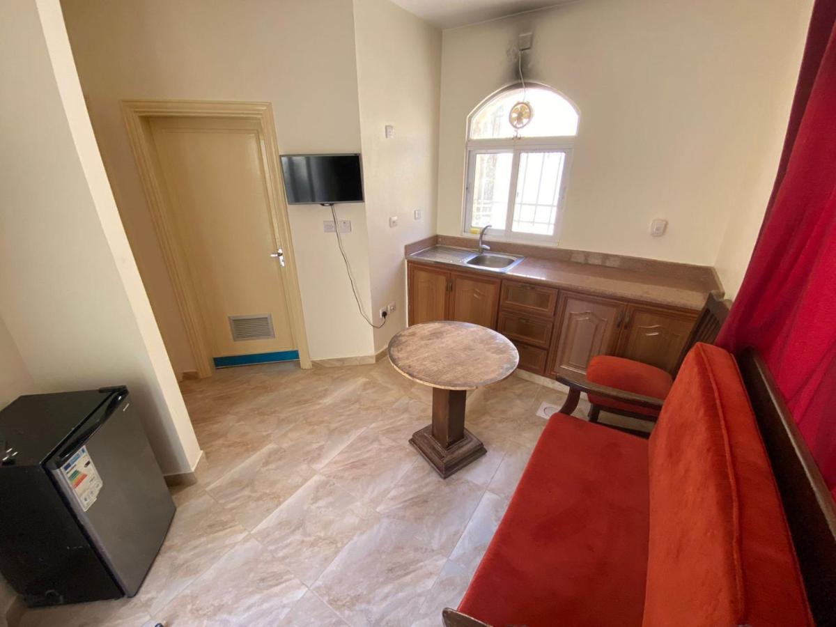 Afra Hot Springs Chalets At-Tafilah Exterior photo